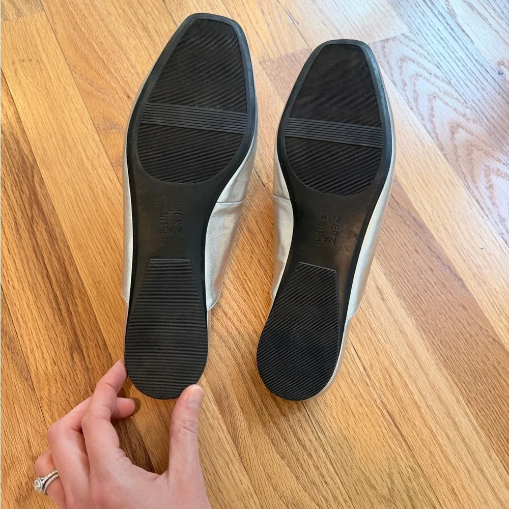 Naturalizer Mary Jane Mule in Silver Metallic, Size 11 - Picture 13 of 13
